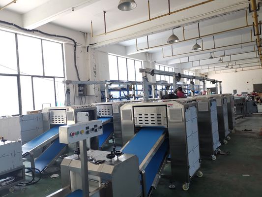 Food Industry Pita Bread , Paratha Production Line With Water As Raw Material And 550 Capacity