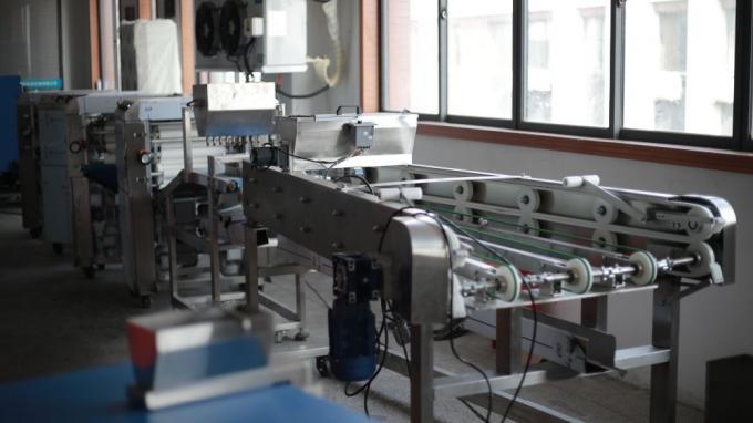 Food Industry 900pcs/h 150mm Commercial Corn Tortilla Machine 14